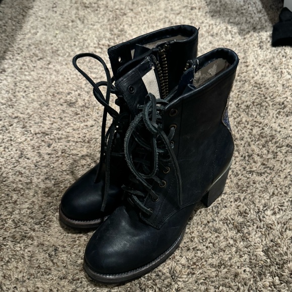 Freebird by Steven Cavalier Boots in Navy Multi - Picture 11 of 11